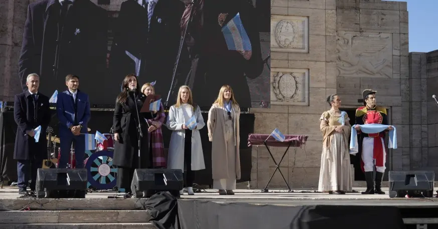 Villarruel confirmó que estará en el Monumento a la Bandera