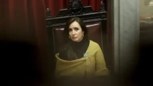 Villarruel se despega del aumento de sueldos en el Senado