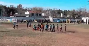 Dura agresión a un árbitro en la Liga Sanlorencina