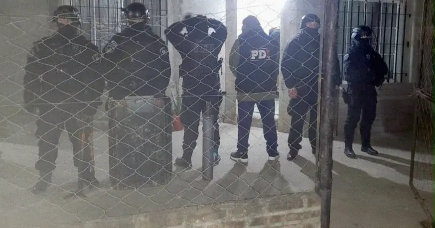 Violenta golpiza familiar: detienen a exconvicto en Arroyo Seco
