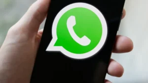 WhatsApp prueba lista de contactos en línea y reaviva debate por la privacidad